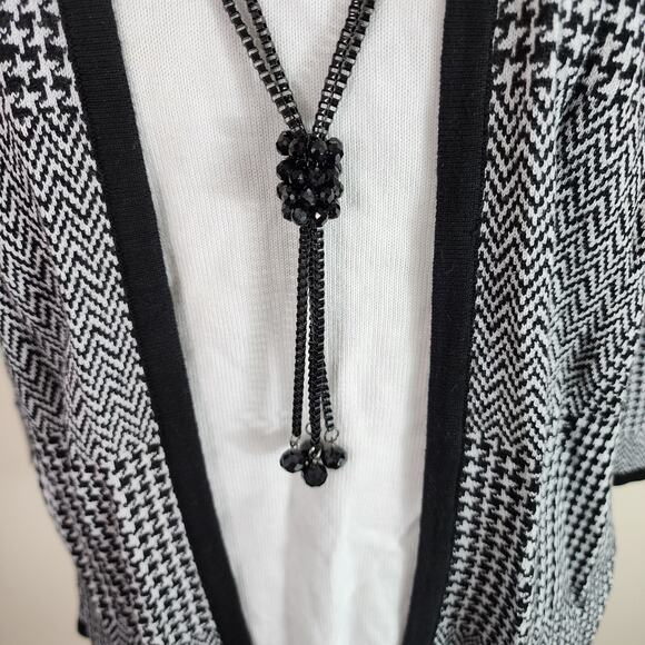 Alfred Dunner Women's Black White Houndstooth Cardigan Sweater Size Petite M - Picture 2 of 8